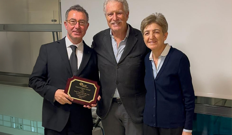 Prof. Dr. Tosun Tosun’a Leon Goldman Ödülü verildi